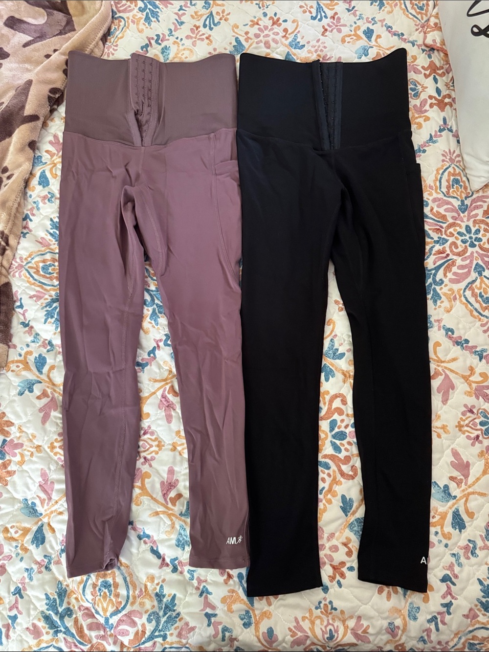 2 pairs of High-Waist  Shaping Leggings